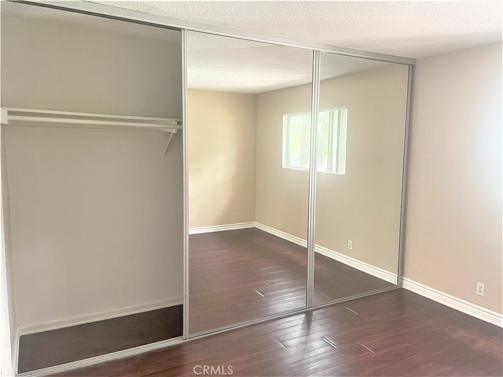 931 W 19th Street - Photo 9