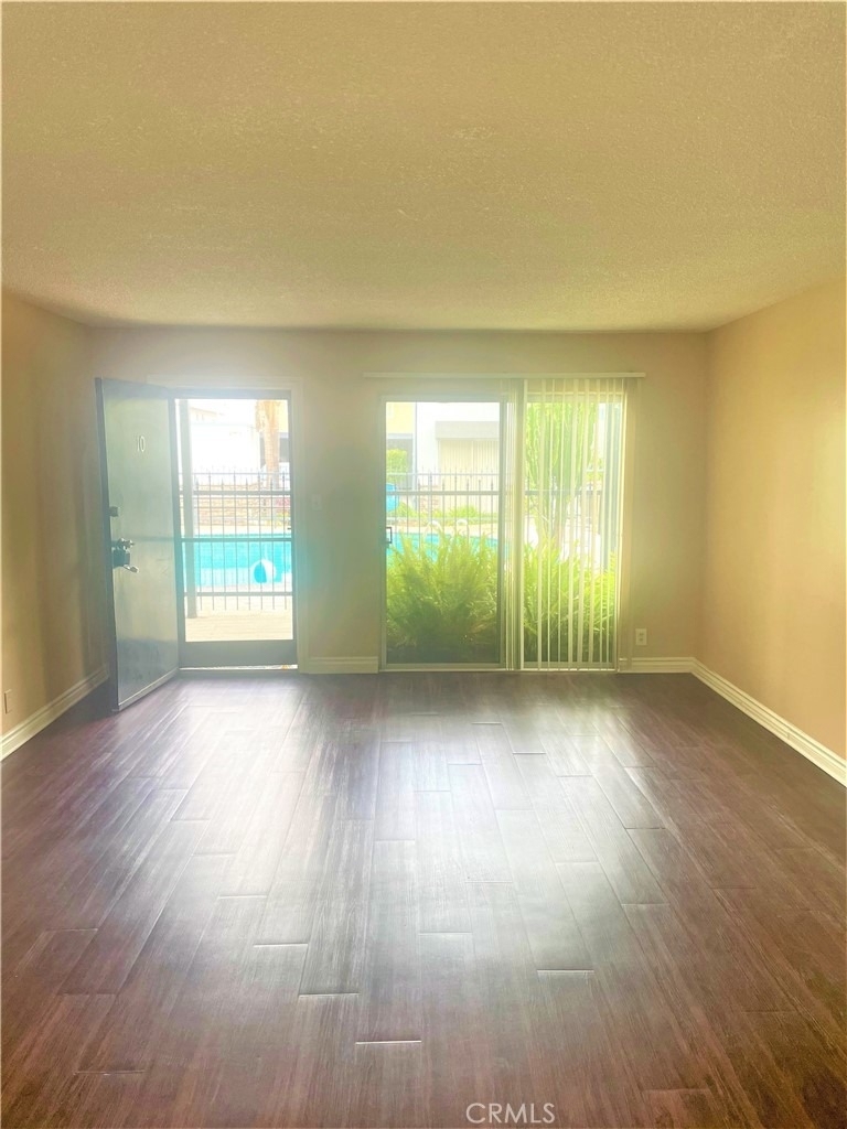 931 W 19th Street - Photo 7