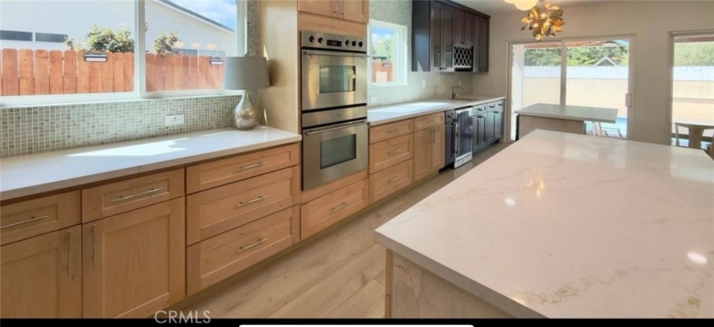 5921 Nw Fallbrook Avenue - Photo 2