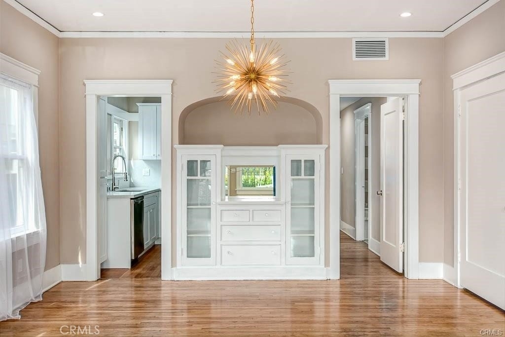 107 N Columbus Avenue - Photo 3