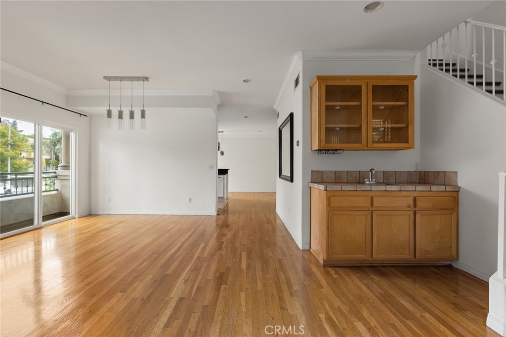 14328 Magnolia Boulevard - Photo 3