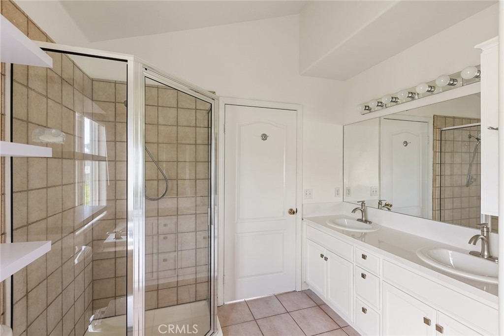 14328 Magnolia Boulevard - Photo 11