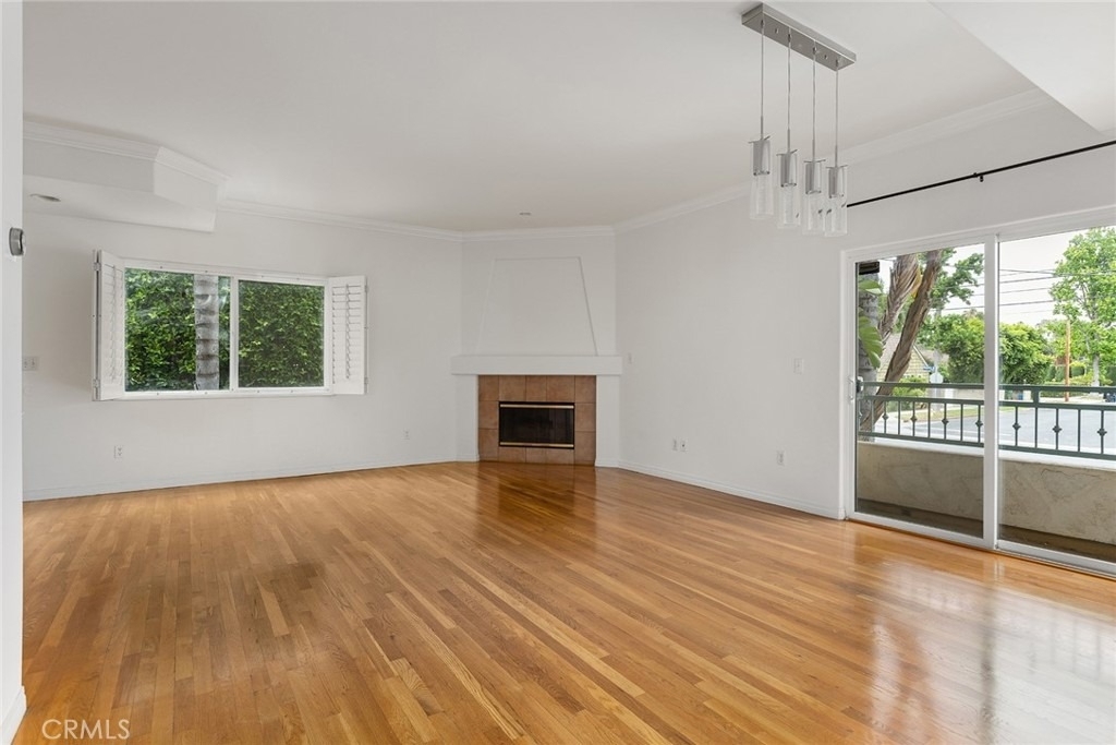 14328 Magnolia Boulevard - Photo 2