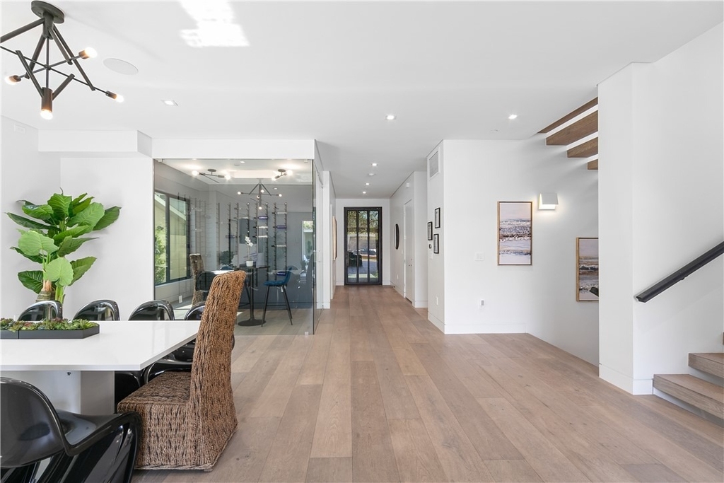 716 N Fuller - Photo 3
