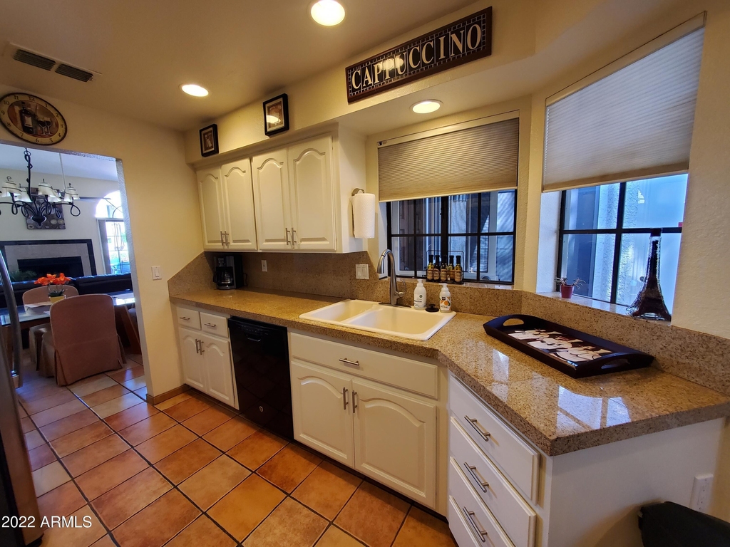 11011 N 92nd Street - Photo 16