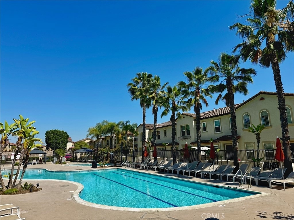 10522 Poinsettia Ln - Photo 1