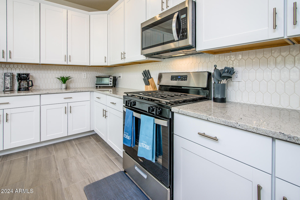 20580 N Confetti Court - Photo 16