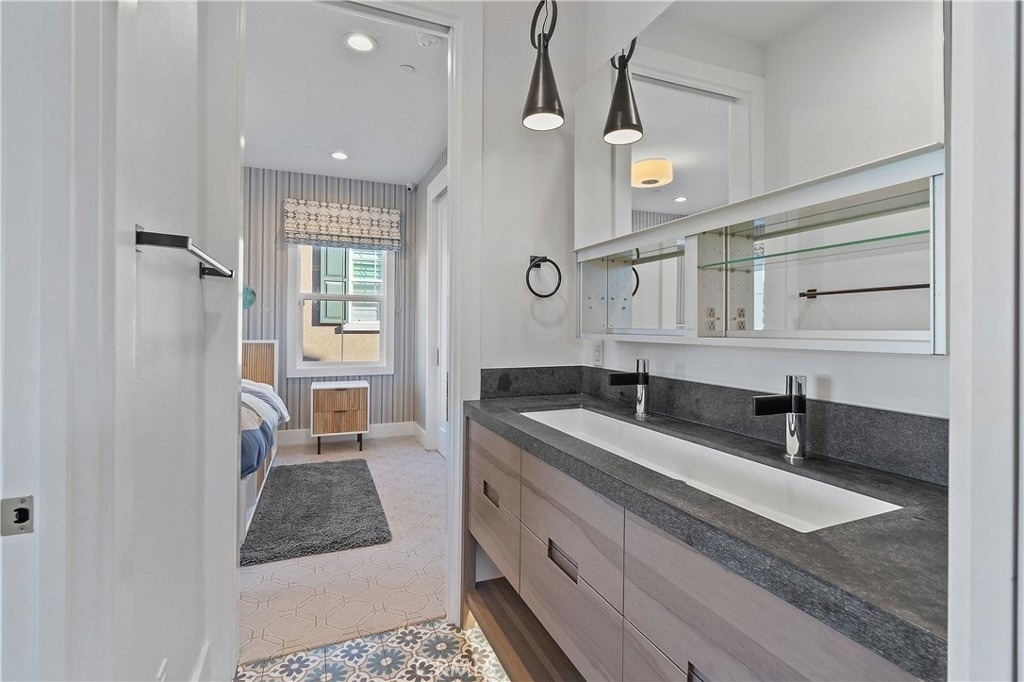 53 Anacapa - Photo 38