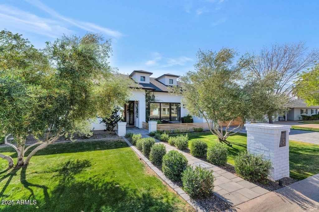 4147 E Clarendon Avenue - Photo 1