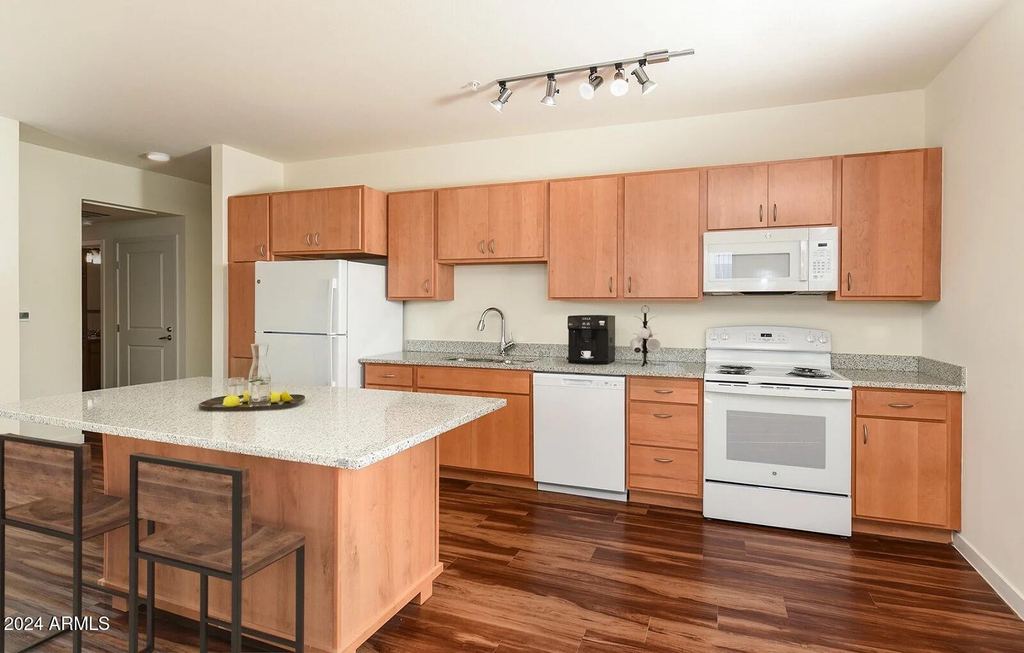 7750 W Encanto Boulevard - Photo 2