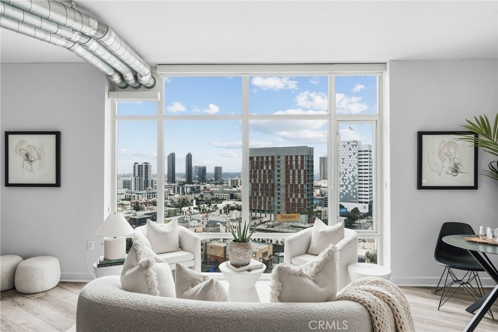 1080 Park Blvd - Photo 0