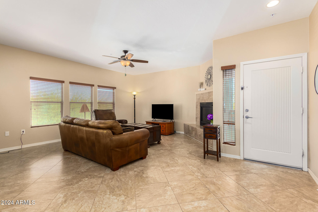 33575 N Dove Lakes Drive - Photo 5