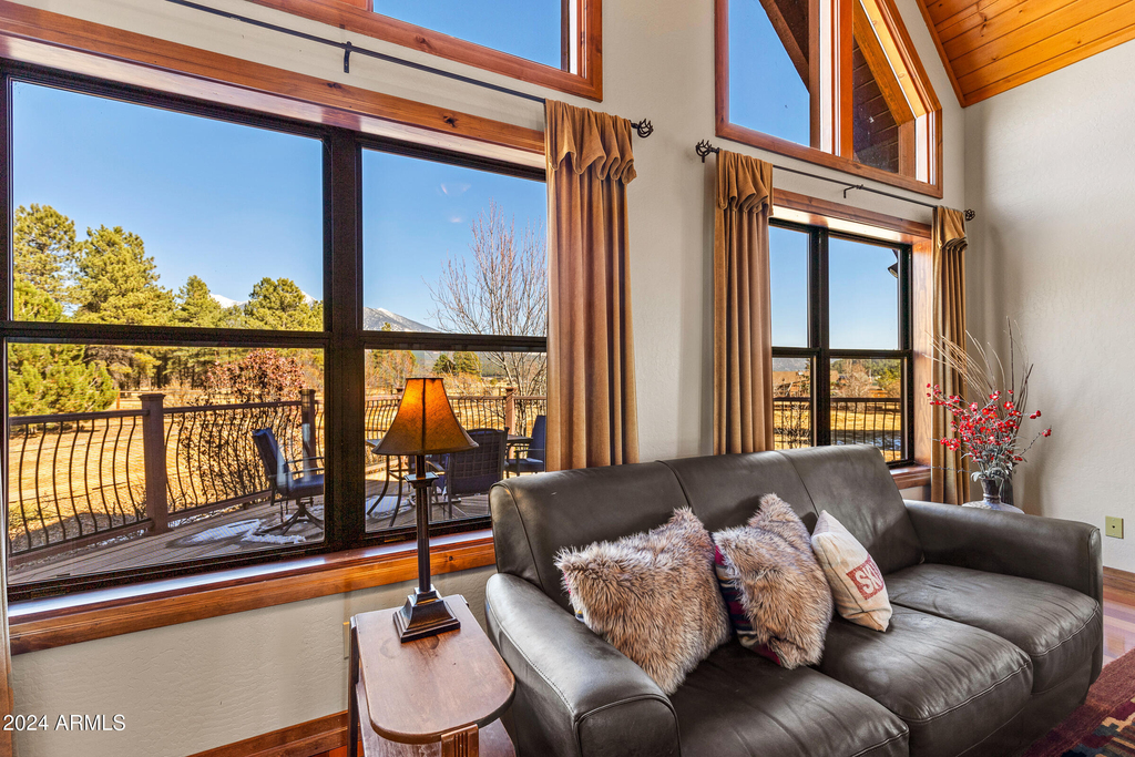 8950 W Antoinette Way - Photo 7