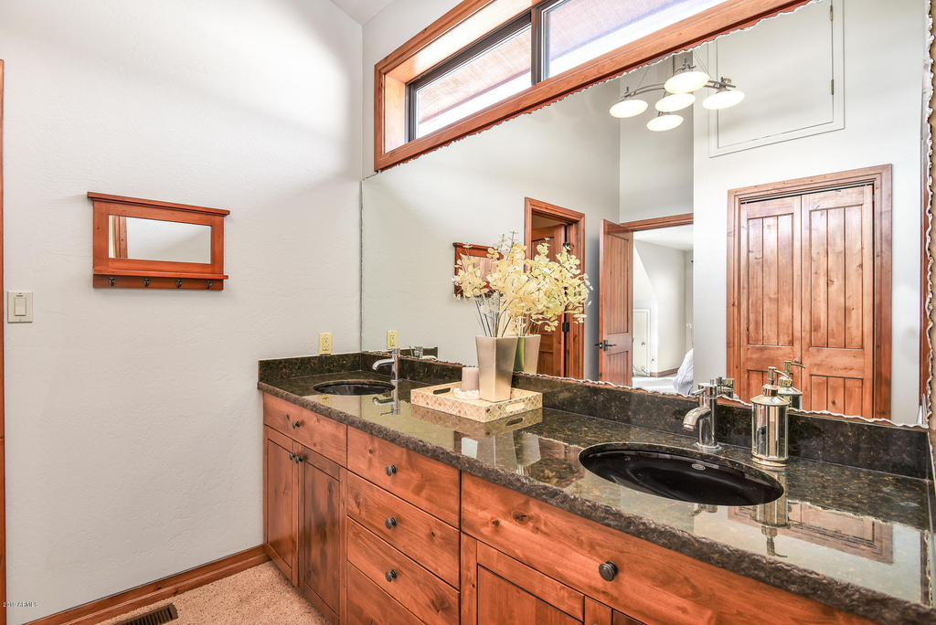 8950 W Antoinette Way - Photo 47