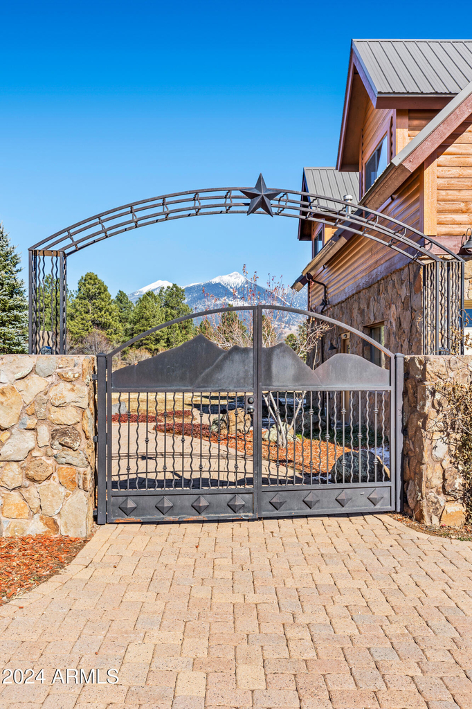 8950 W Antoinette Way - Photo 36