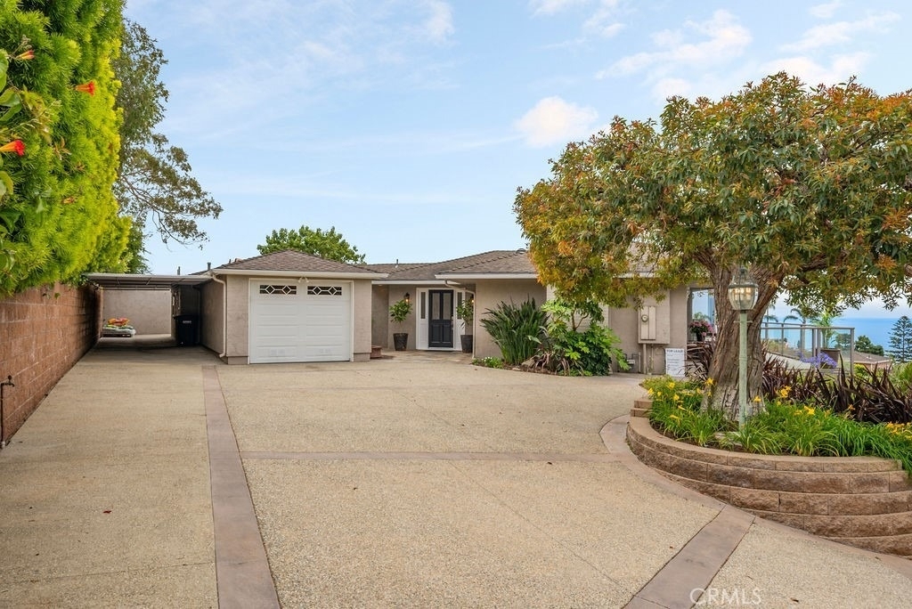 1651 Thurston Drive - Photo 5