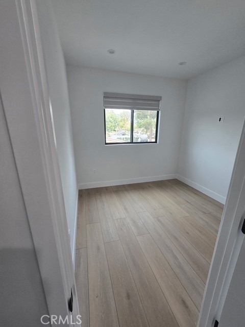8613 Oakdale Avenue - Photo 3