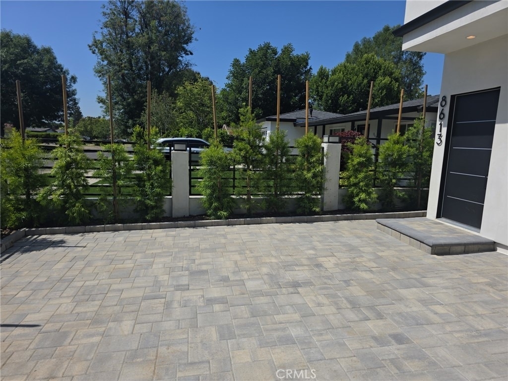 8613 Oakdale Avenue - Photo 10