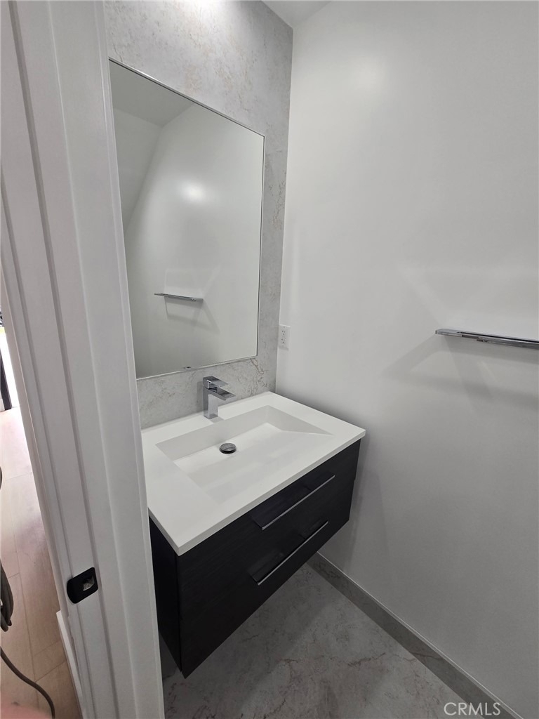 8613 Oakdale Avenue - Photo 6