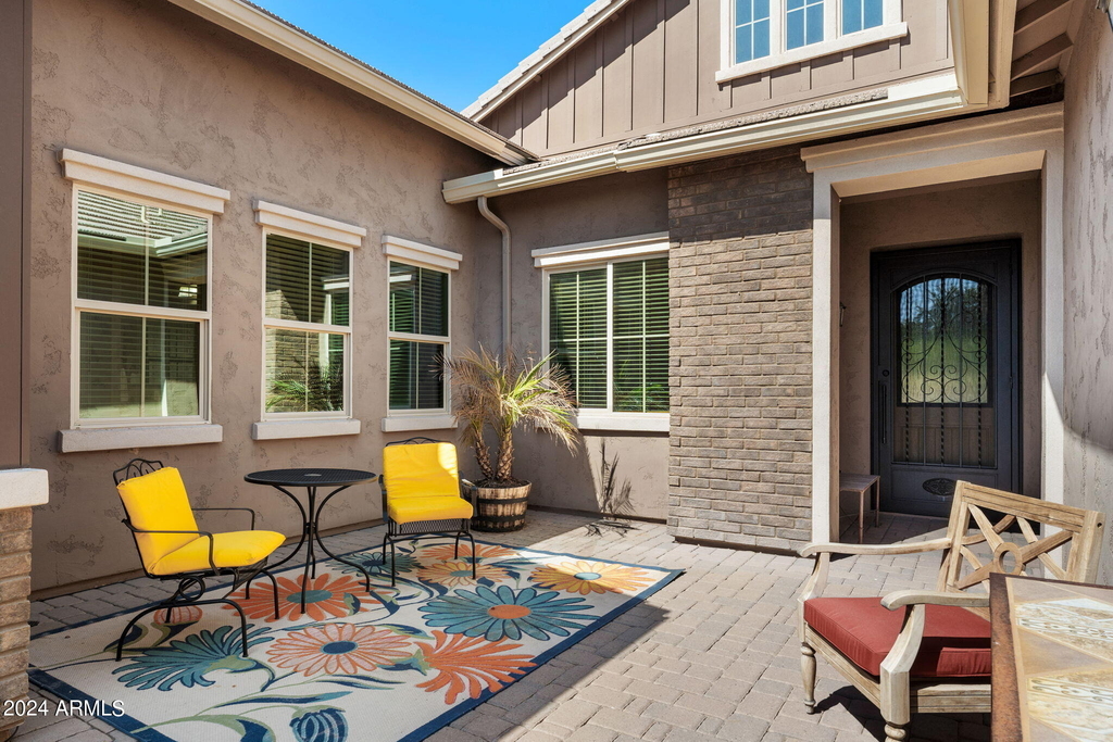 20416 E Raven Drive - Photo 0