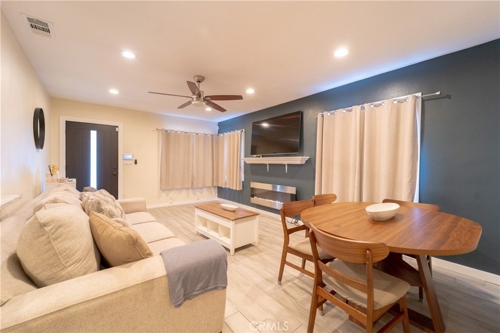 411 E 115th - Photo 2