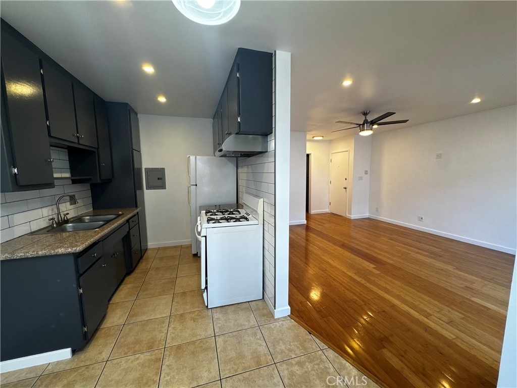 410 S Commonwealth - Photo 2