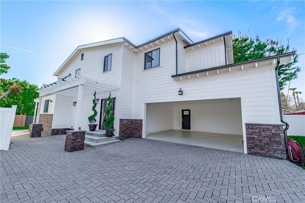 13128 Putnam Street - Photo 0