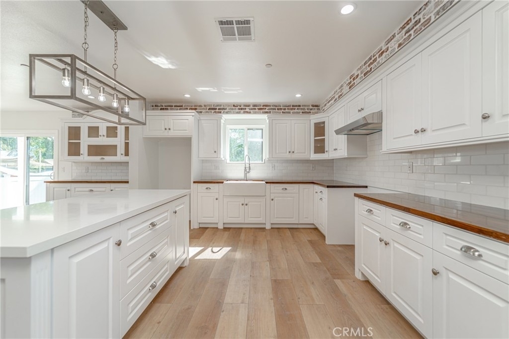 13128 Putnam Street - Photo 8