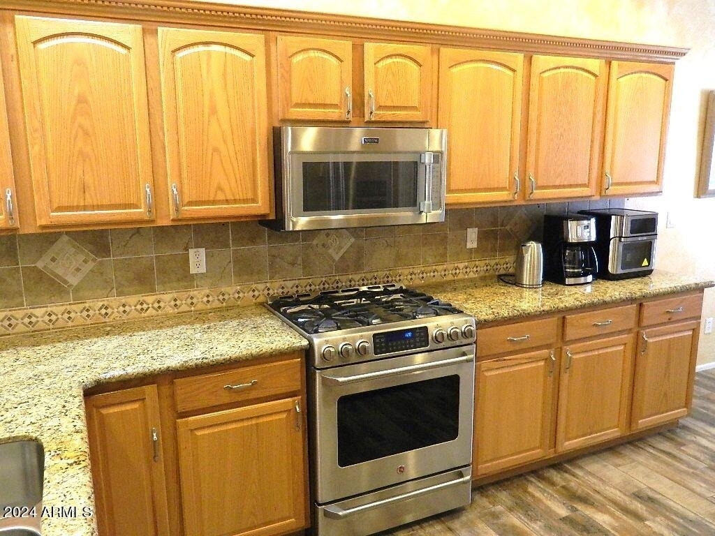 17210 W Elm Street - Photo 12