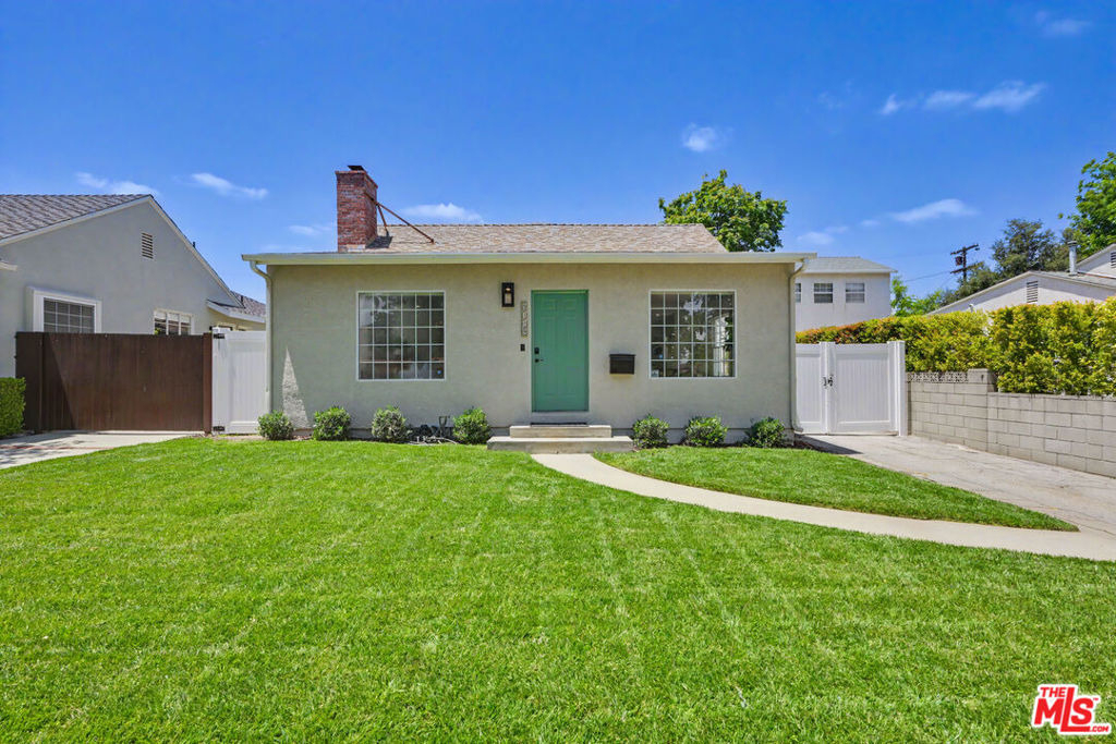 5119 Enfield Avenue - Photo 36