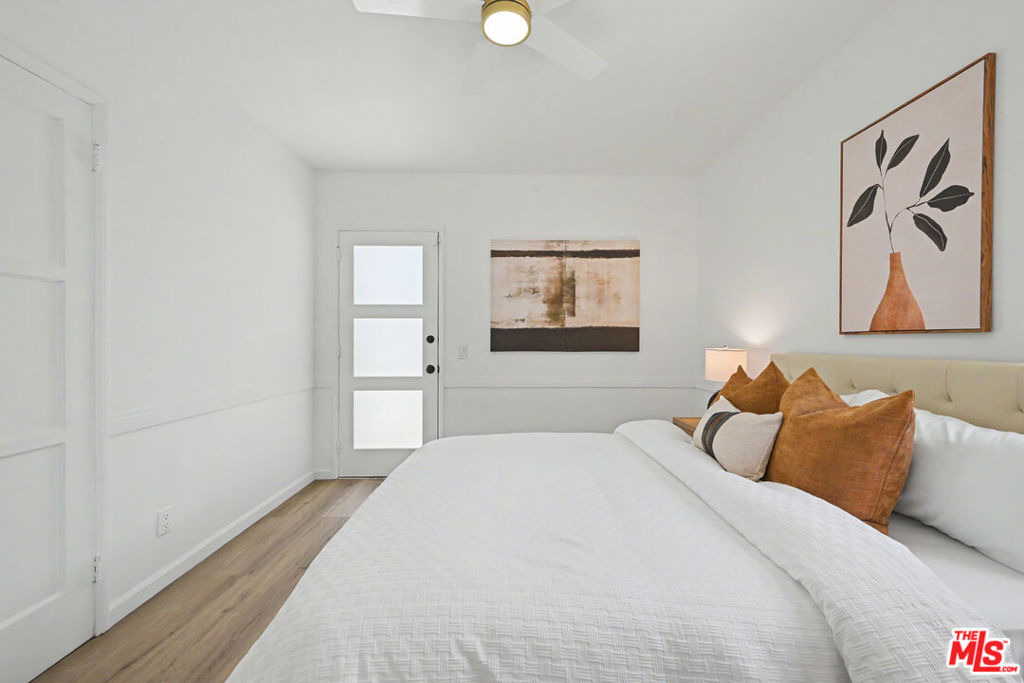 5119 Enfield Avenue - Photo 23