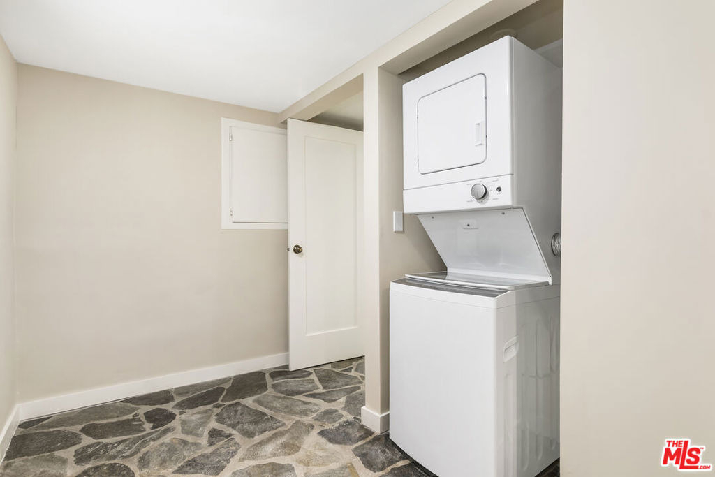 937 N Beverly Glen Boulevard - Photo 12