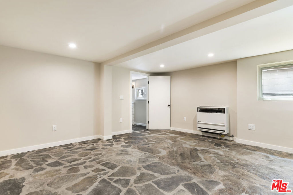 937 N Beverly Glen Boulevard - Photo 11