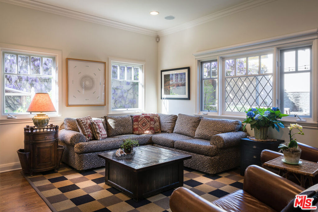 427 12th Street - Photo 1