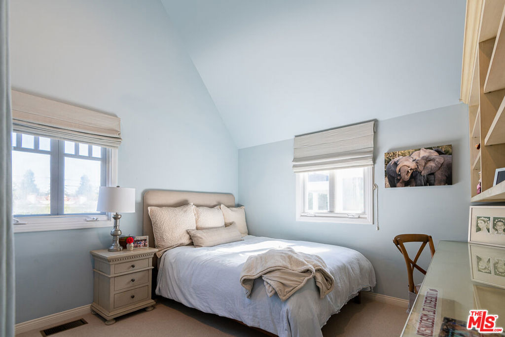 427 12th Street - Photo 25