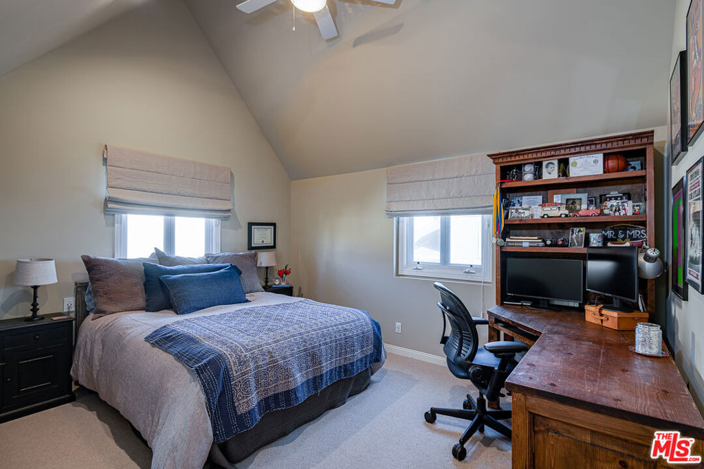 427 12th Street - Photo 23
