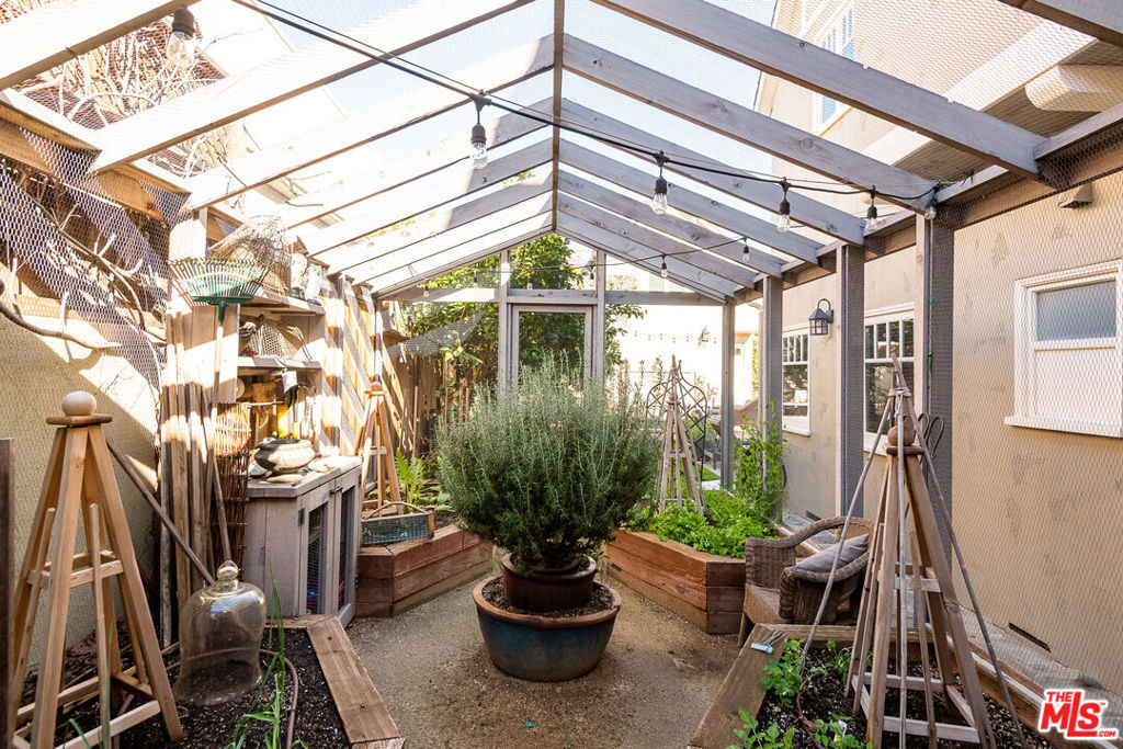 427 12th Street - Photo 16
