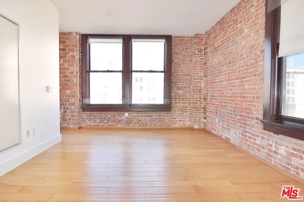 460 S Spring Street - Photo 15