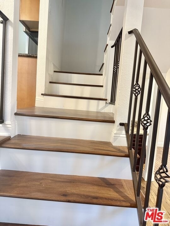 6620 Hazeltine Avenue - Photo 7