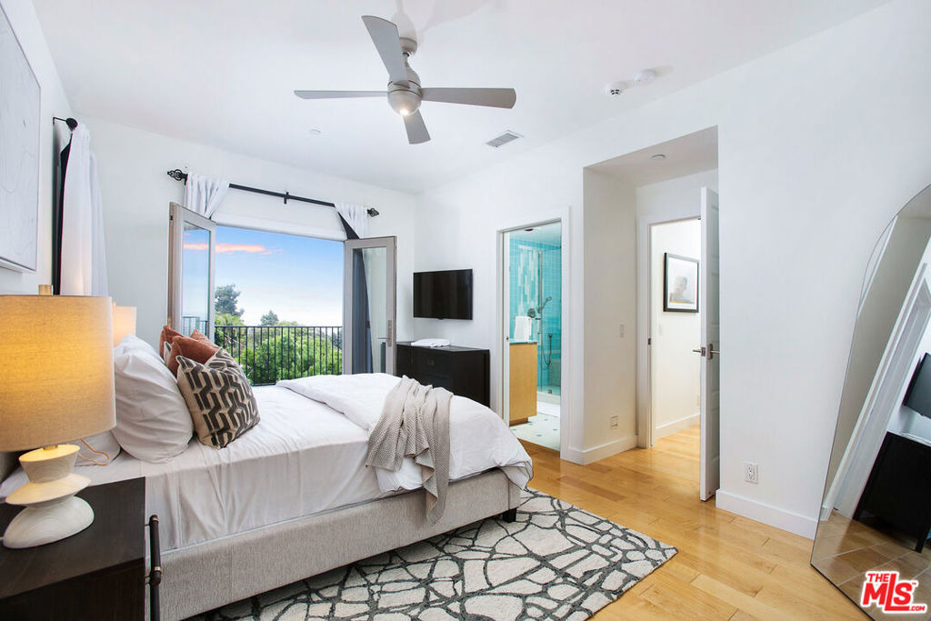 1655 N Crescent Heights Boulevard - Photo 38