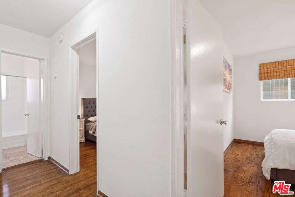 932 Wilcox Ave - Photo 14