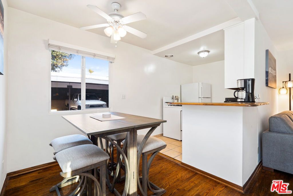 932 Wilcox Ave - Photo 8