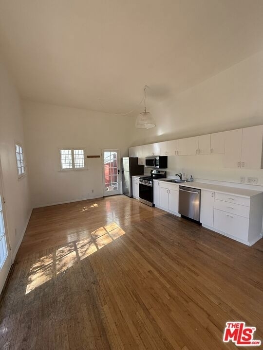 1740 Westerly Terr - Photo 0