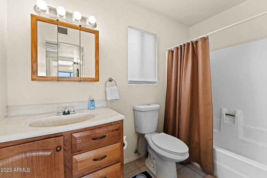 540 S West Road - Photo 5