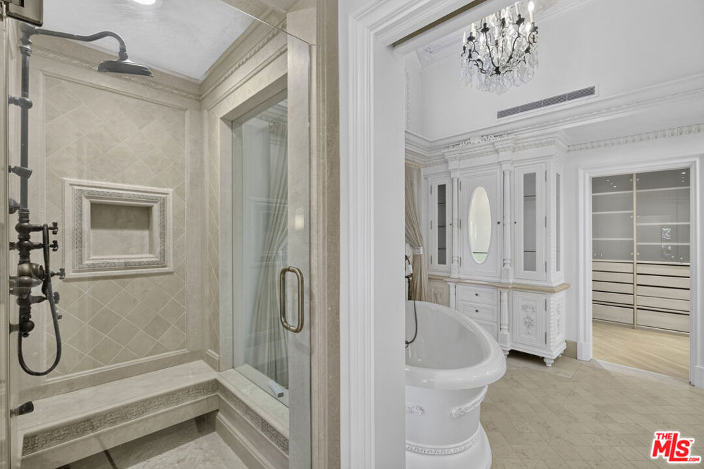 821 N Whittier Drive - Photo 27