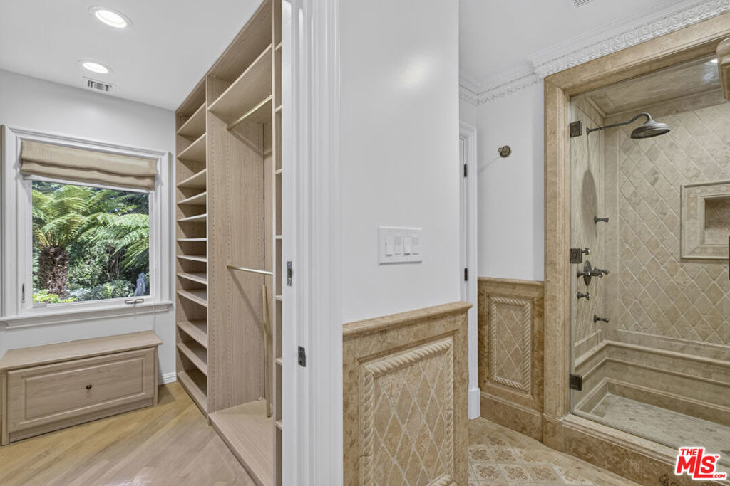 821 N Whittier Drive - Photo 31