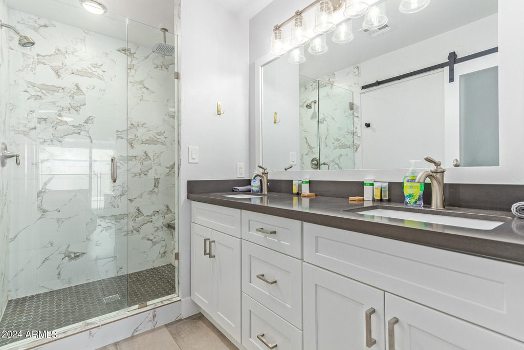 8742 E Weldon Avenue - Photo 15