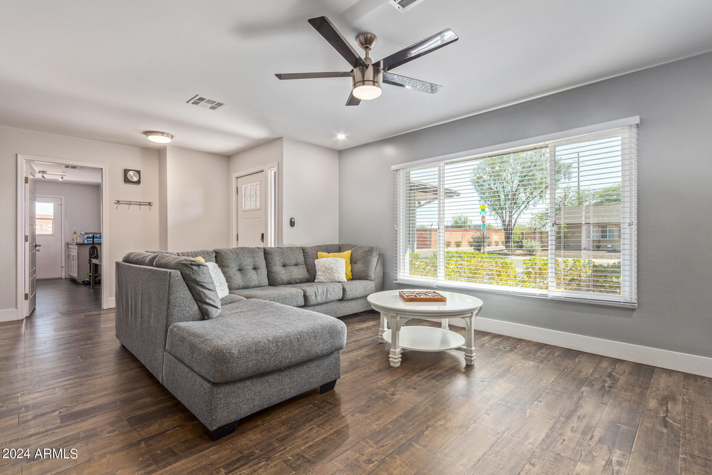 8742 E Weldon Avenue - Photo 21