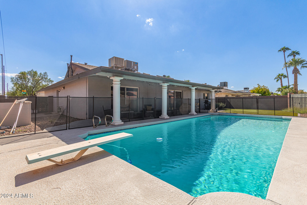 8742 E Weldon Avenue - Photo 7