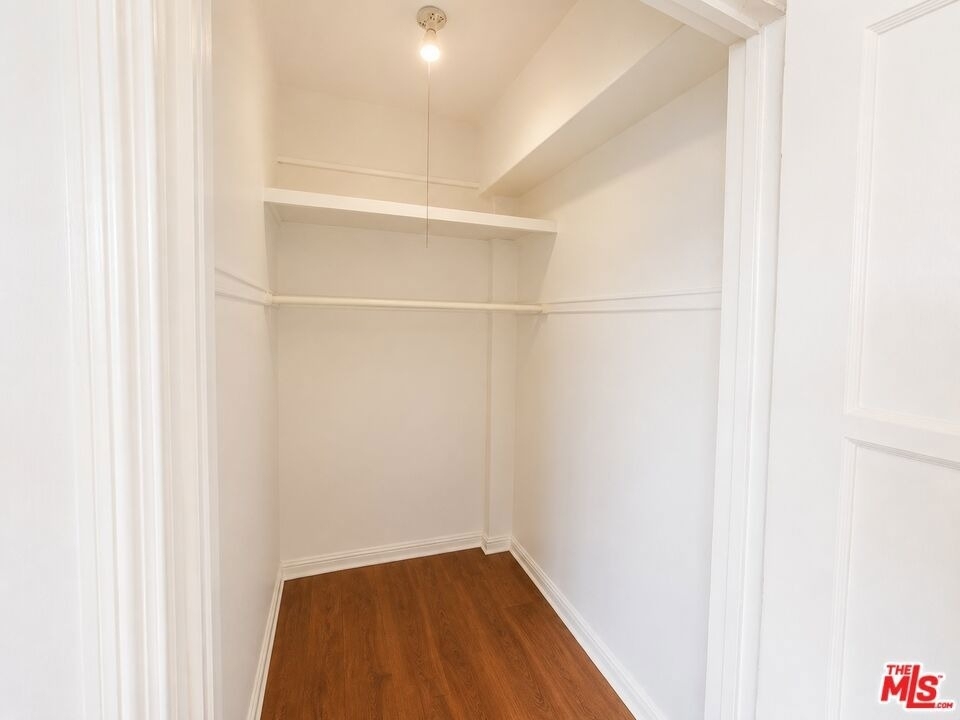 634 S Gramercy Place - Photo 2